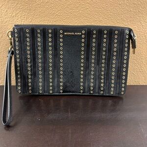 Michael Kors Brooklyn Grommet Large Wristlet